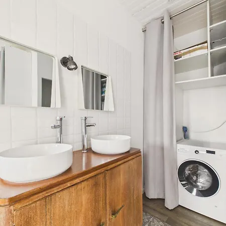 Holiday home Maison Pour 5 Avec Jardin, Proche *